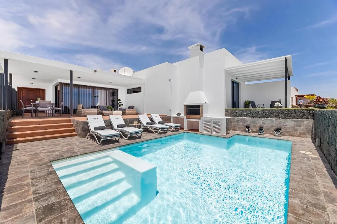 Saudade Villa Macher 0*,  Spain